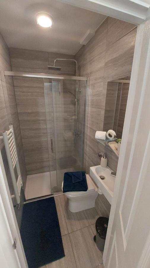 Double En-Suite Room Available In 3 Bed Apt London Exterior foto
